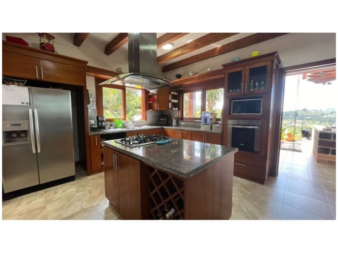 Casa de 3 alcobas en venta en Altos Del Escobero, El Retiro, 250 m² · foto 7 de 12