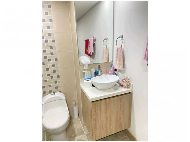 Apartamento de 3 alcobas en venta en Laureles, Medellín, 93 m² · foto 16 de 24