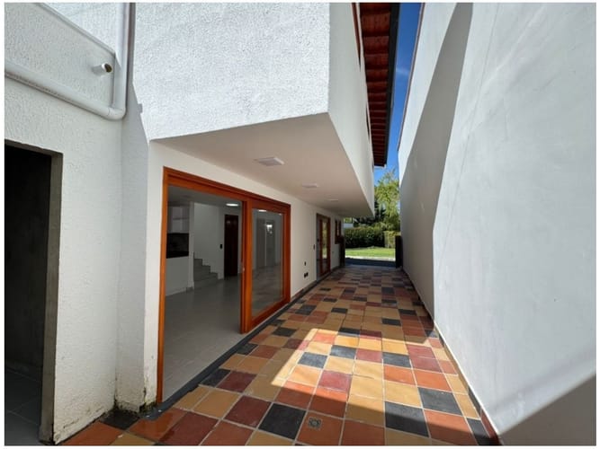 Casa de 3 alcobas en venta en La Ceja, 186 m² · foto 6 de 24