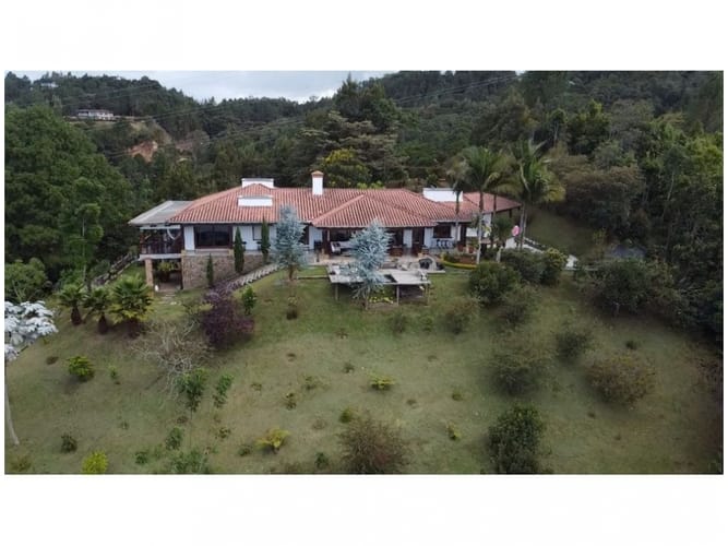 Casa de 3 alcobas en venta en Altos Del Escobero, El Retiro, 250 m² · foto 11 de 12