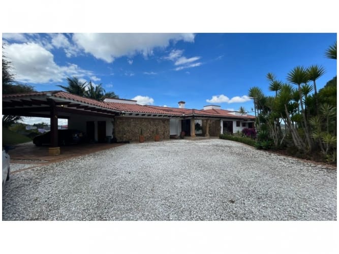 Casa de 3 alcobas en venta en Altos Del Escobero, El Retiro, 250 m² · foto 12 de 12