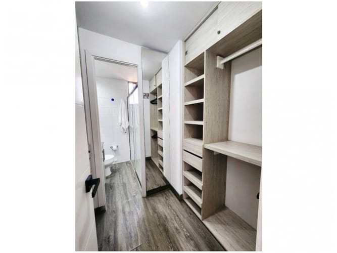 Apartamento en venta en El Poblado, Medellín · foto 12 de 13