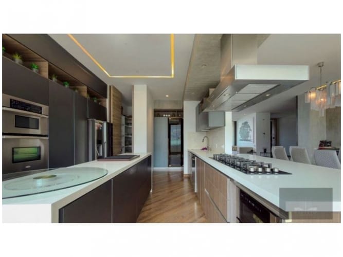 Apartamento en venta en Los Balsos, Medellín, 478 m² · foto 2 de 24