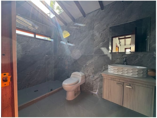 Casa de 3 alcobas en venta en La Ceja, 186 m² · foto 19 de 24