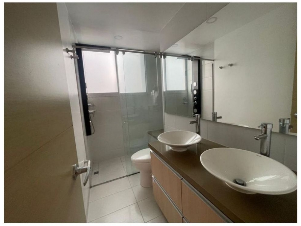 Apartamento en venta en El Poblado, Medellín · foto 11 de 14