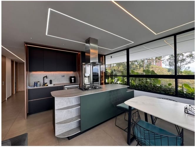 Apartamento de 2 alcobas en venta en El Poblado, Medellín, 135 m² · foto 3 de 22