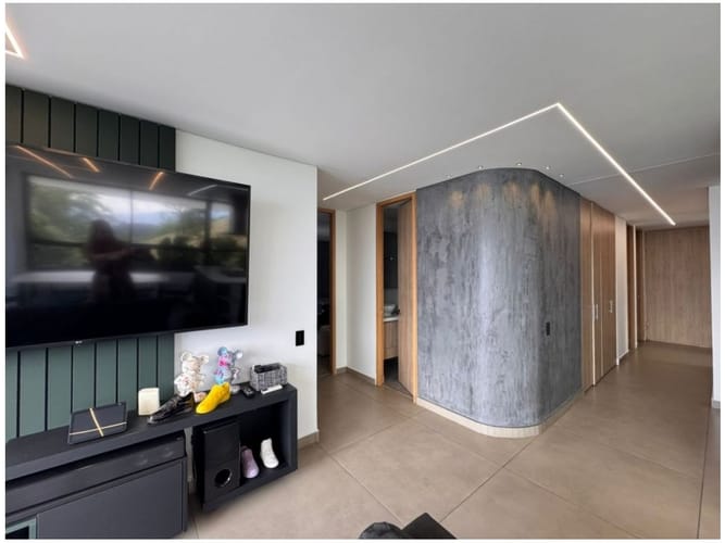Apartamento de 2 alcobas en venta en El Poblado, Medellín, 135 m² · foto 5 de 22