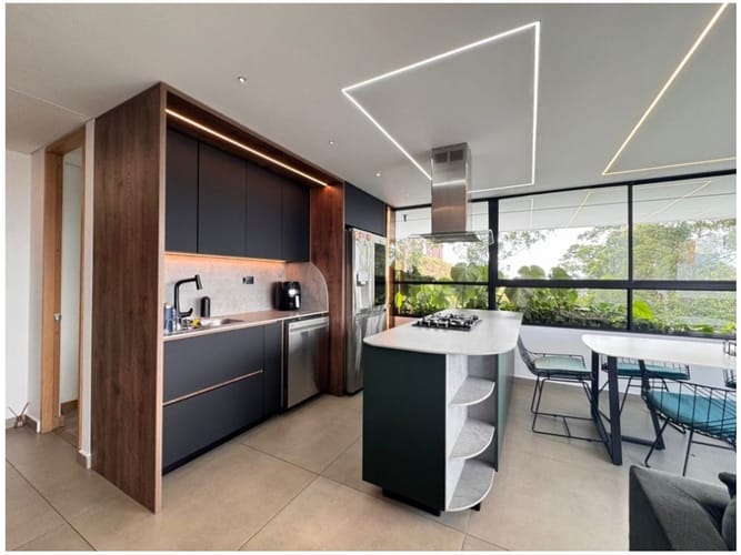 Apartamento de 2 alcobas en venta en El Poblado, Medellín, 135 m² · foto 6 de 22