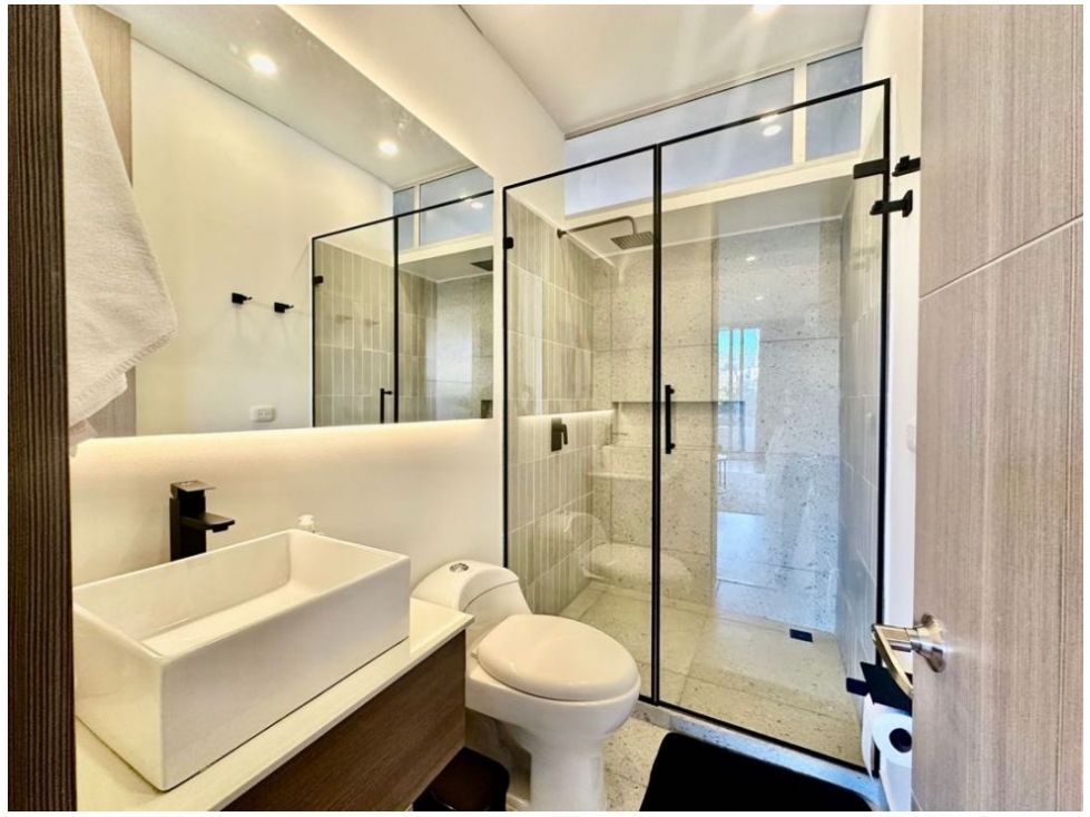Apartamento en venta en El Poblado, Medellín · foto 14 de 24