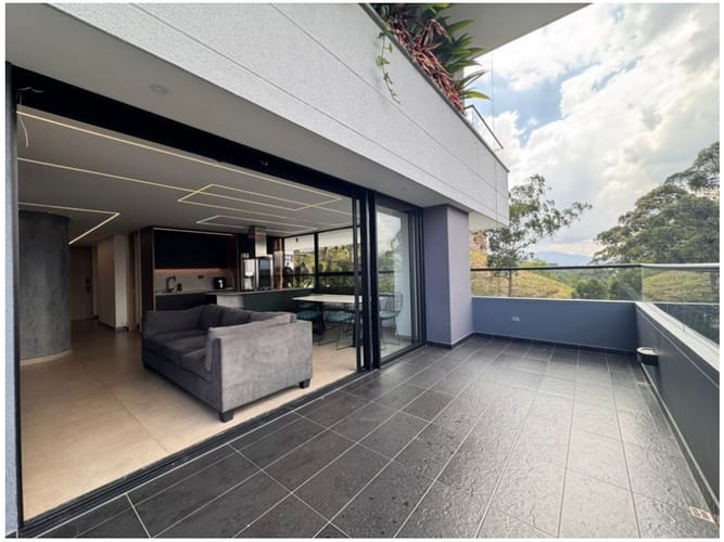 Apartamento de 2 alcobas en venta en El Poblado, Medellín, 135 m² · foto 8 de 22