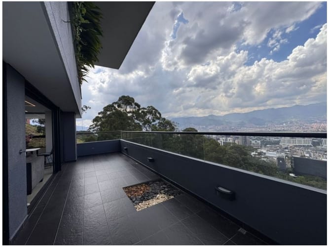 Apartamento de 2 alcobas en venta en El Poblado, Medellín, 135 m² · foto 9 de 22