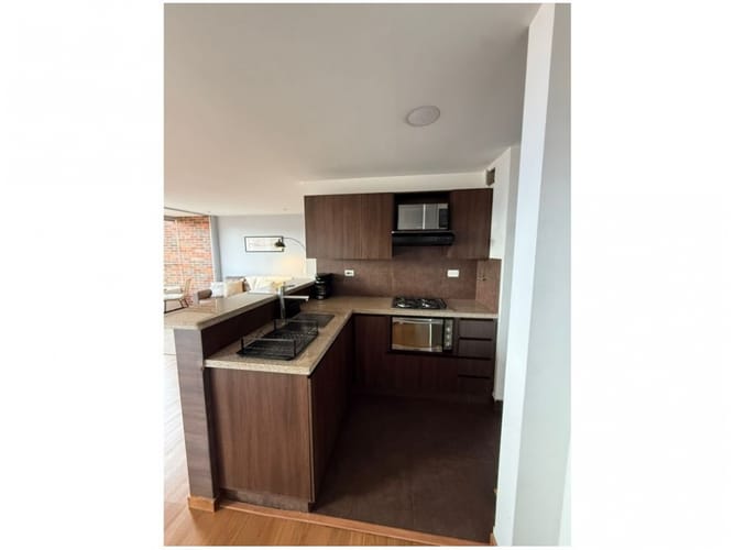 Apartaestudio en venta en Loma Del Chocho, Envigado, 74 m² · foto 4 de 11