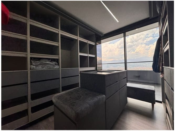 Apartamento de 2 alcobas en venta en El Poblado, Medellín, 135 m² · foto 16 de 22