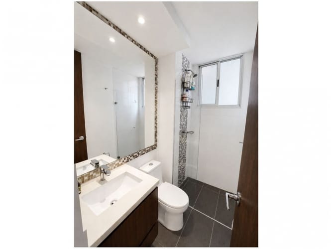 Apartaestudio en venta en Loma Del Chocho, Envigado, 74 m² · foto 10 de 11