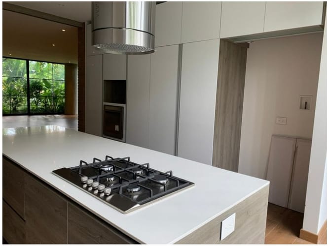 Apartamento de 3 alcobas en venta en El Poblado, Medellín, 335 m² · foto 5 de 19