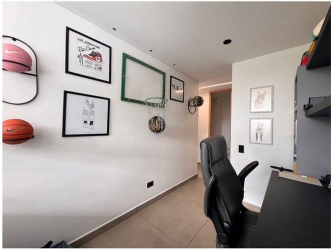 Apartamento de 2 alcobas en venta en El Poblado, Medellín, 135 m² · foto 18 de 22