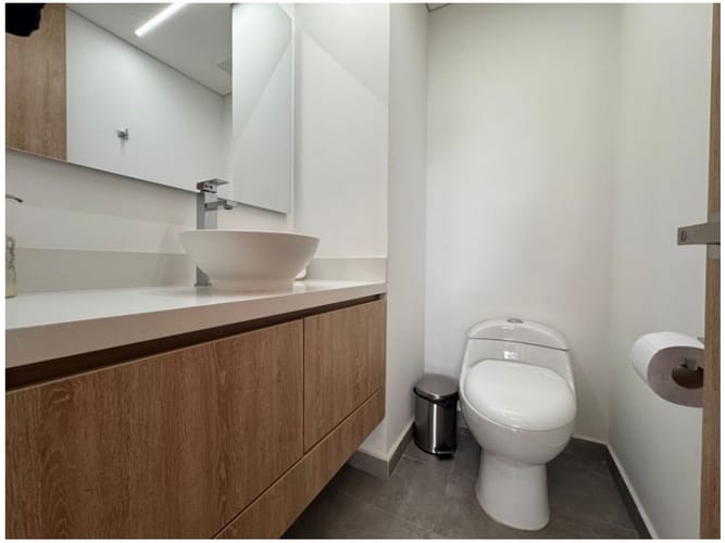 Apartamento de 2 alcobas en venta en El Poblado, Medellín, 135 m² · foto 21 de 22