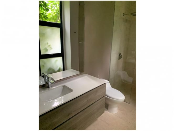 Apartamento de 3 alcobas en venta en El Poblado, Medellín, 335 m² · foto 18 de 19