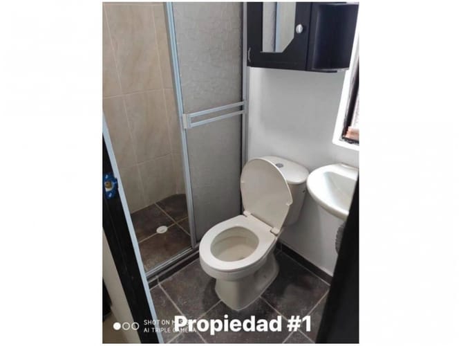 Casa de 7 alcobas en venta en Prado, Medellín, 231 m² · foto 15 de 16