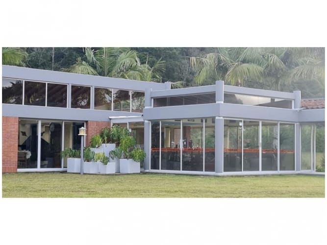 Casa de 5 alcobas en venta en Vía Las Palmas, Envigado, 480 m² · foto 18 de 24