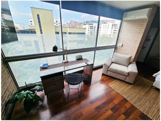 Apartaestudio en venta en El Poblado, Medellín, 52 m² · foto 5 de 9