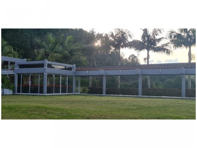 Casa de 5 alcobas en venta en Vía Las Palmas, Envigado, 480 m² · foto 19 de 24