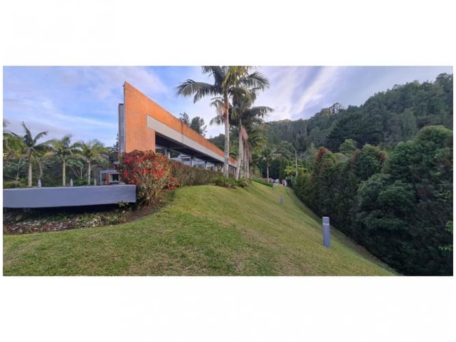 Casa de 5 alcobas en venta en Vía Las Palmas, Envigado, 480 m² · foto 20 de 24