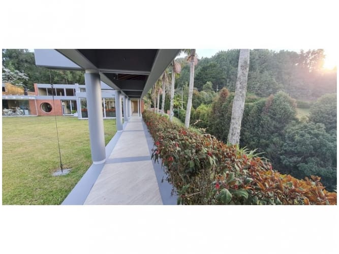 Casa de 5 alcobas en venta en Vía Las Palmas, Envigado, 480 m² · foto 22 de 24