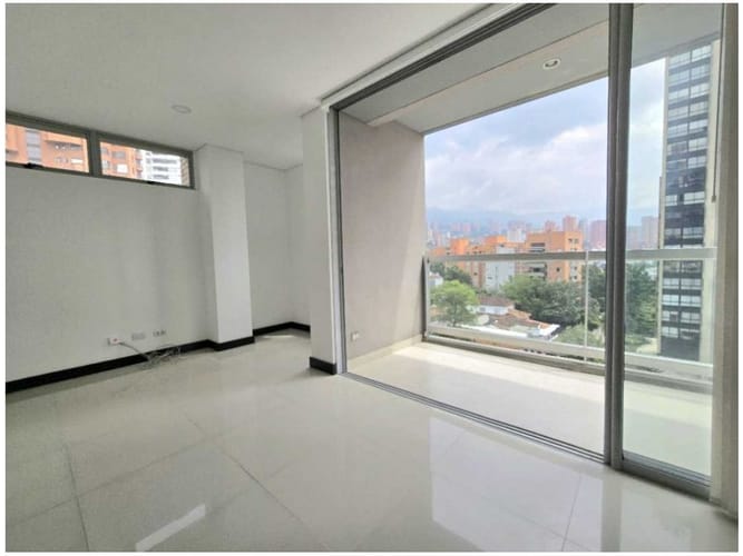Apartamento de 2 alcobas en venta en El Poblado, Medellín, 94 m² · foto 2 de 15