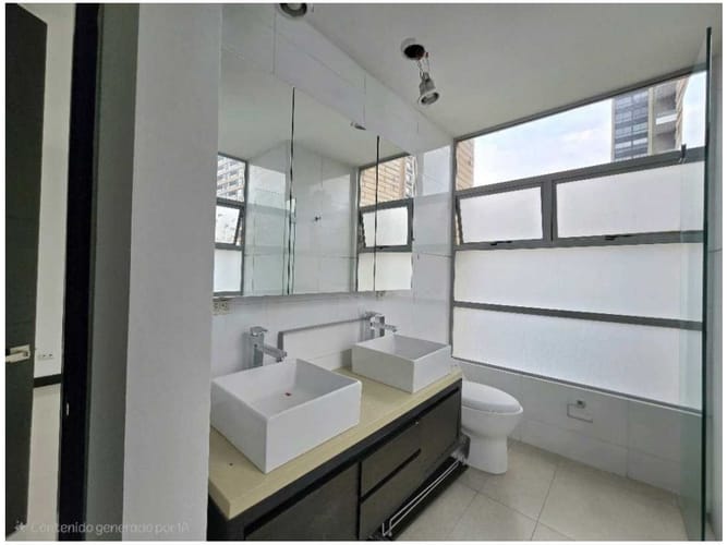 Apartamento de 2 alcobas en venta en El Poblado, Medellín, 94 m² · foto 9 de 15