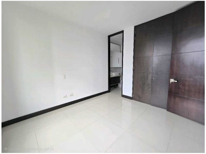 Apartamento de 2 alcobas en venta en El Poblado, Medellín, 94 m² · foto 12 de 15