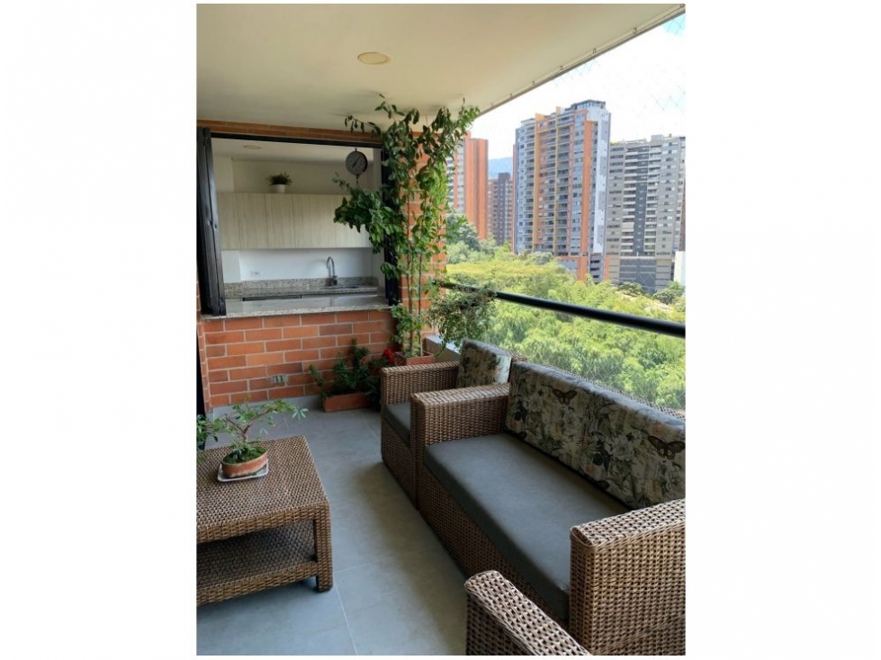 Apartamento en venta en Loma Del Esmeraldal, Envigado · foto 2 de 23