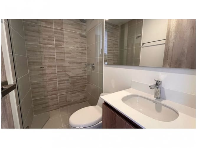 Apartamento de 2 alcobas en venta en El Poblado, Medellín, 75 m² · foto 6 de 10
