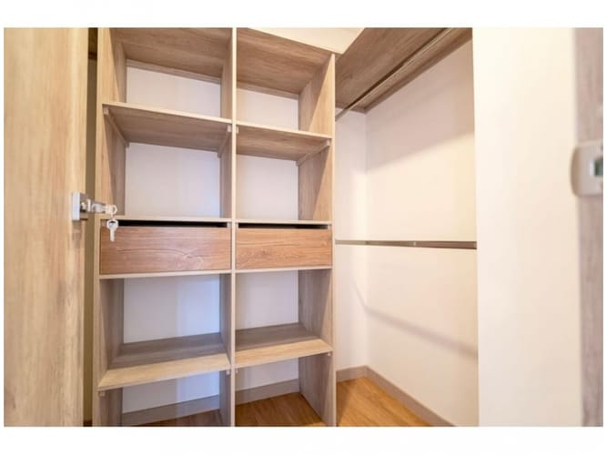 Apartamento de 2 alcobas en venta en El Poblado, Medellín, 75 m² · foto 9 de 10
