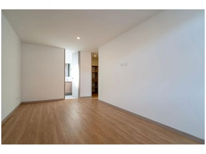 Apartamento de 2 alcobas en venta en El Poblado, Medellín, 75 m² · foto 10 de 10