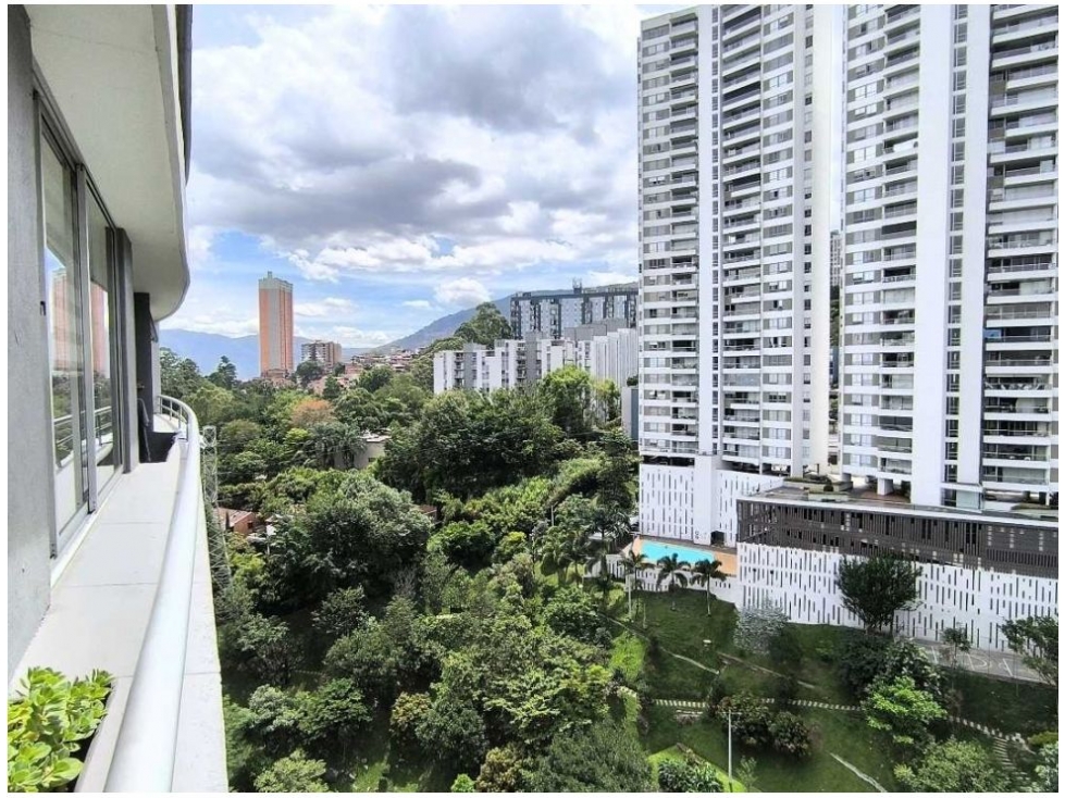Apartamento en venta en El Poblado, Medellín · foto 8 de 19
