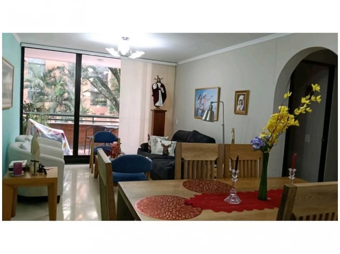 Apartamento en venta en El Poblado, Medellín · foto 7 de 12