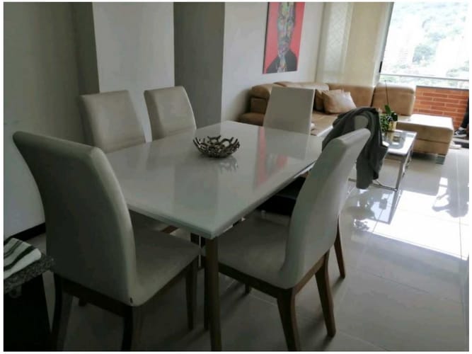 Apartamento en venta en El Poblado, Medellín · foto 2 de 19
