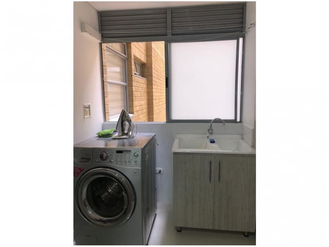 Apartamento de 3 alcobas en venta en El Poblado, Medellín, 125 m² · foto 7 de 8