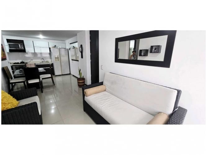Apartamento de 3 alcobas en venta en Villa Carlota, Medellín, 92 m² · foto 3 de 13