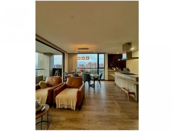 Apartamento de 2 alcobas en venta en El Diamante No. 2, Medellín, 115 m² · foto 4 de 22