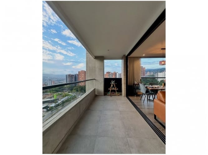 Apartamento de 2 alcobas en venta en El Diamante No. 2, Medellín, 115 m² · foto 8 de 22