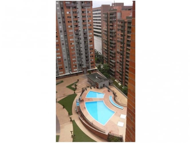 Apartamento en venta en El Poblado, Medellín · foto 16 de 19