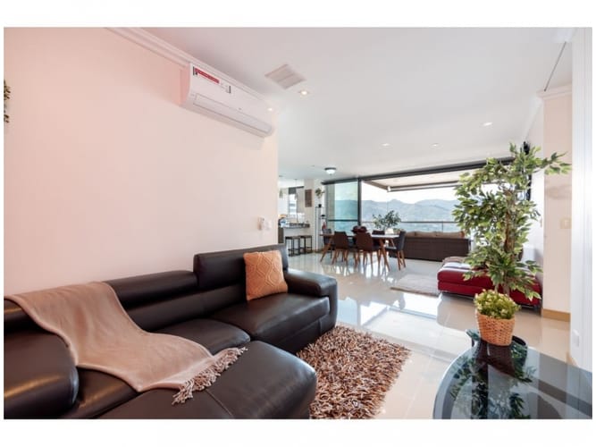 Apartamento de 3 alcobas en venta en El Poblado, Medellín, 157 m² · foto 6 de 24