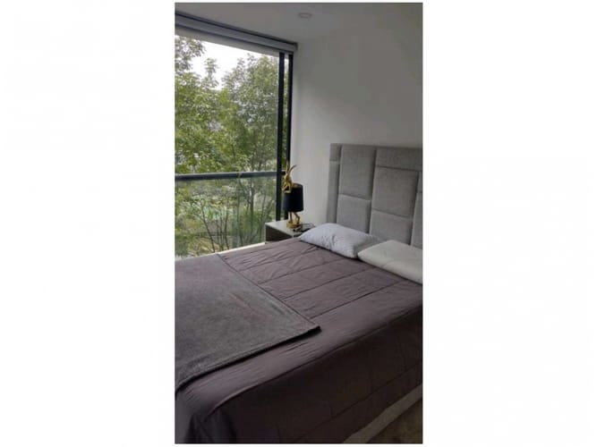Apartamento de 2 alcobas en venta en Los Naranjos, Medellín, 102 m² · foto 3 de 18
