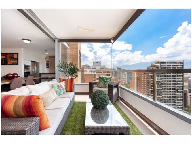 Apartamento de 3 alcobas en venta en El Poblado, Medellín, 157 m² · foto 11 de 24