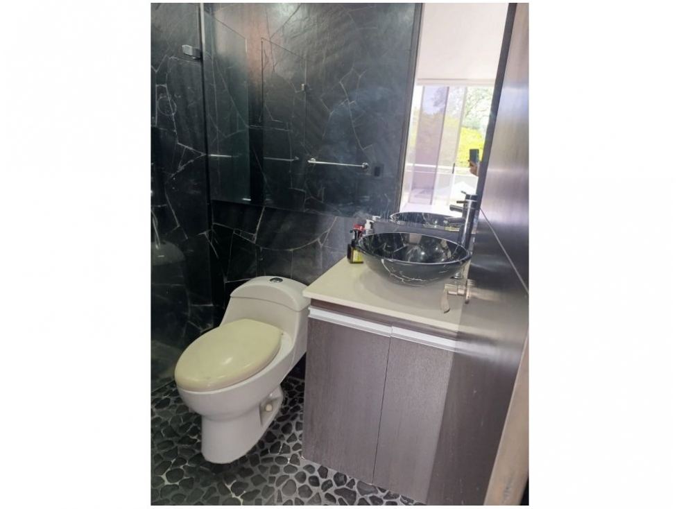 Apartamento en venta en El Esmeraldal, Envigado · foto 6 de 13