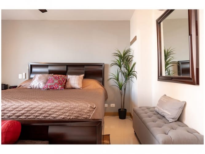 Apartamento de 3 alcobas en venta en El Poblado, Medellín, 157 m² · foto 15 de 24