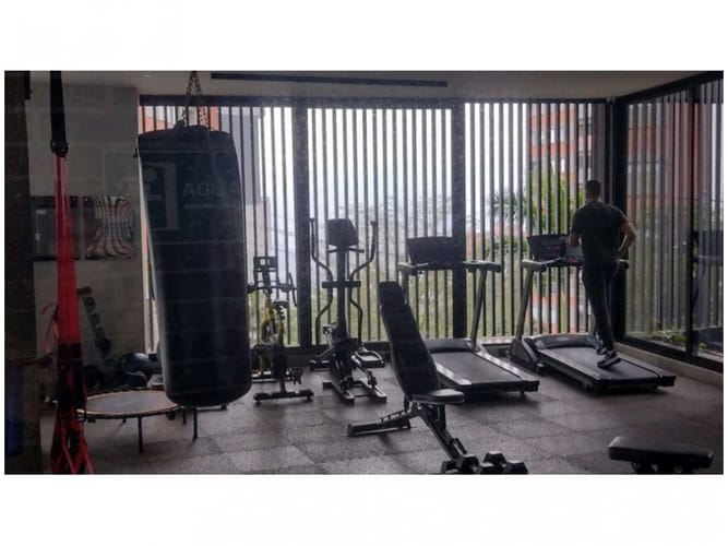 Apartamento de 2 alcobas en venta en Los Naranjos, Medellín, 102 m² · foto 14 de 18