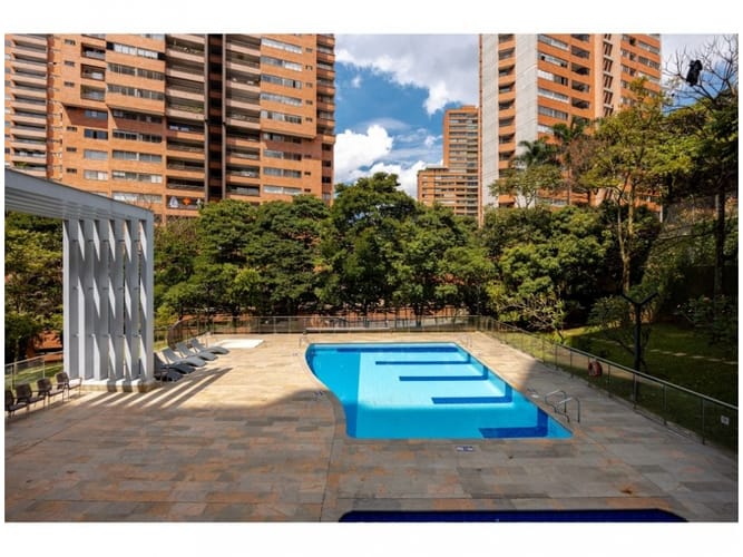 Apartamento de 3 alcobas en venta en El Poblado, Medellín, 157 m² · foto 20 de 24